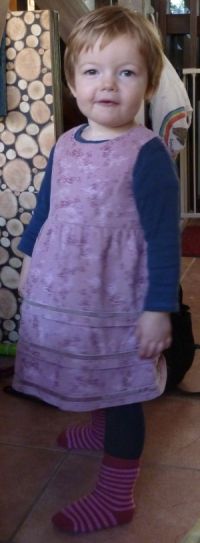 Sia mit Kleid -- ein wahrhaft seltener Anblick!